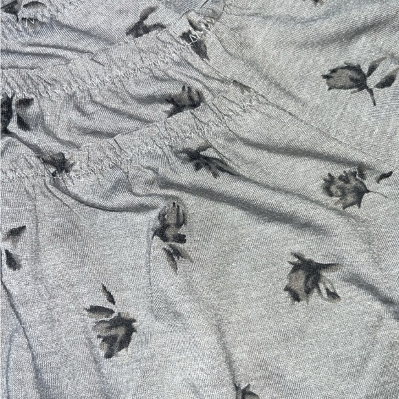 Brand new American Eagle top!! - Picture 3 of 3